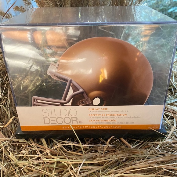 Quality Acrylic Display Case 5”x7”x5” For Mini Helmets And Other Collectables - Picture 2 of 7